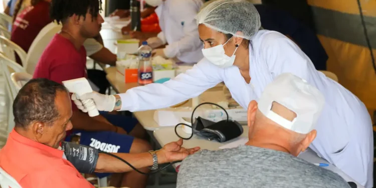 Paciente com dengue morre após receber alta em UPA no DF