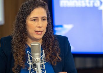 esther-dweck-assume-interinamente-ministerio-dos-direitos-humanos