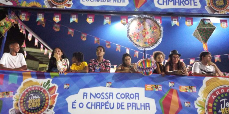 camarote-da-acessibilidade-garante-espaco-para-pcds-e-idosos-no-arraia-joia-do-reconcavo