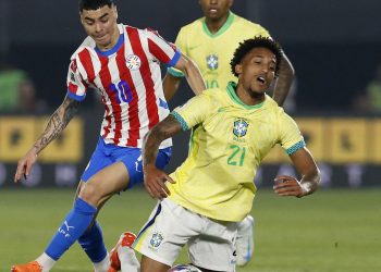 eliminatorias:-brasil-joga-mal-e-perde-para-o-paraguai-por-1-a-0