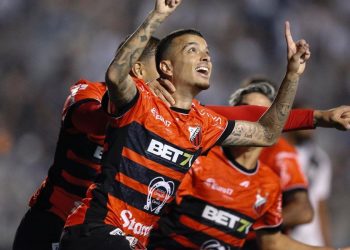 serie-b:-ituano-goleia-ponte-preta-para-deixar-a-zona-do-rebaixamento