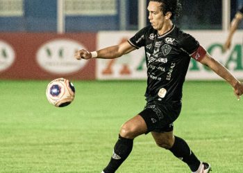 paysandu-vira-sobre-o-guarani-e-se-afasta-do-z-4-da-serie-b:-2-a-1