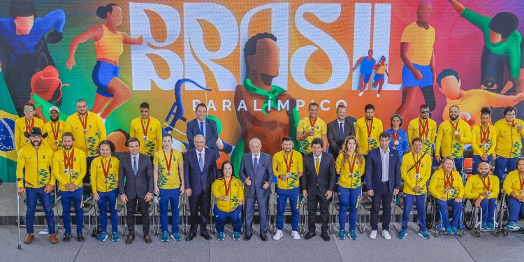 lula-diz-que-governo-nao-faltara-ao-esporte-paralimpico-do-pais