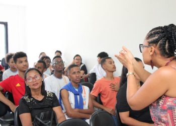 seminario-debate-educacao-bilingue-para-pessoas-surdas-e-narrativas-autobiograficas