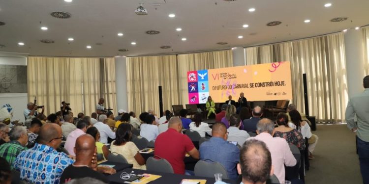 setur-estima-novo-recorde-de-turistas-no-carnaval-2025