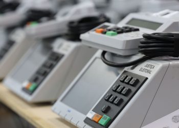 sp:-justica-eleitoral-inicia-preparacao-de-114-mil-urnas-para-eleicoes