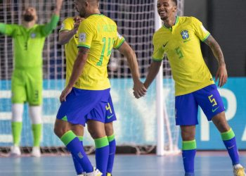 futsal:-brasil-goleia-costa-rica-e-chega-as-quartas-da-copa-do-mundo