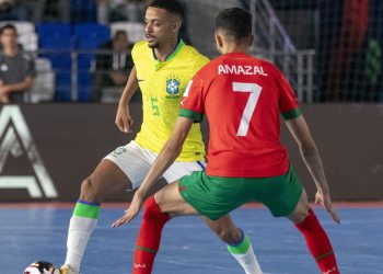 brasil-supera-marrocos-e-segue-para-semi-da-copa-do-mundo-de-futsal