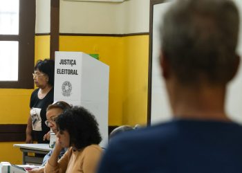 em-niteroi,-38-pessoas-sao-conduzidas-a-delegacia-por-crime-eleitoral