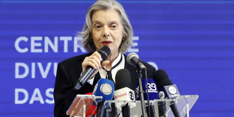 tse-dara-resposta-rapida-a-noticia-crime-de-boulos,-diz-carmen-lucia