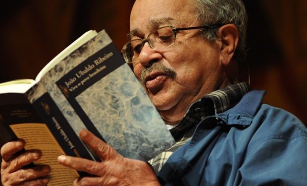 escritor-joao-ubaldo-ribeiro-e-o-homenageado-na-5a-feira-literaria-internacional-de-canudos-(flican)