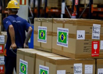 governo-envia-kits-para-cidades-do-amazonas-que-enfrentam-seca-severa