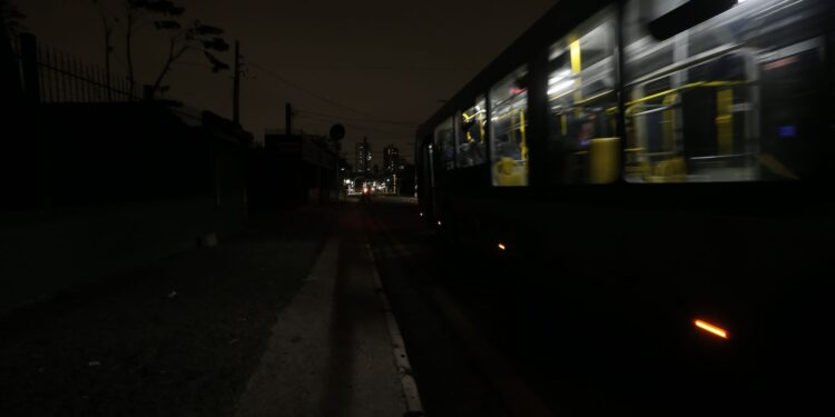 justica-nega-acao-para-enel-restaurar-energia-imediatamente