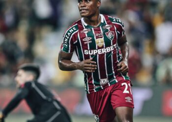 brasileiro:-flu-e-eficiente-e-derrota-fla-por-2-a-0-no-maracana