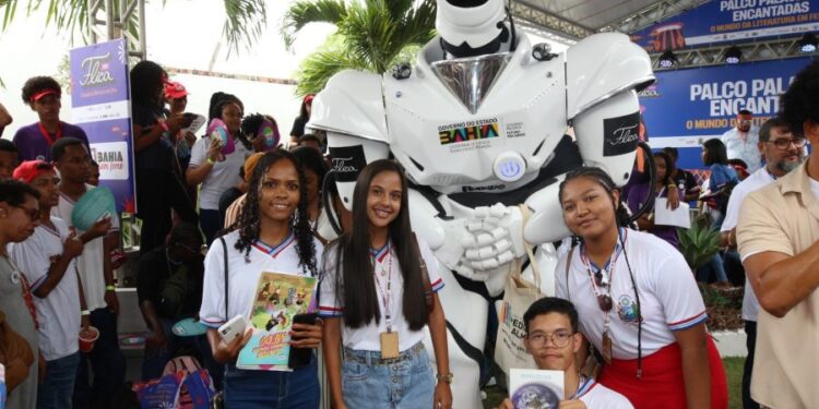 projetos-artisticos-de-estudantes-da-rede-estadual-ganham-visibilidade-na-flica