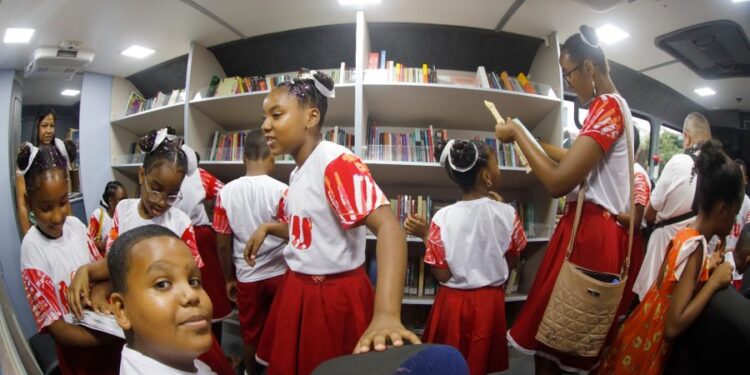 bibex-marca-presenca-na-flica-2024,-reforcando-o-incentivo-a-leitura