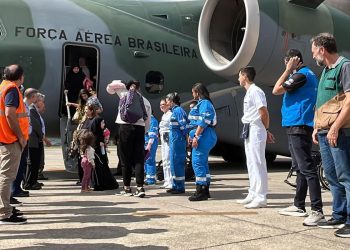 setimo-voo-da-fab-com-82-repatriados-do-libano-chega-a-sao-paulo