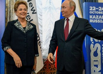 putin-oferece-ao-brasil-novo-mandato-no-banco-dos-brics-com-dilma