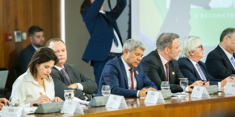 governador-defende-“agenda-ampla-de-seguranca-publica”-e-soma-de-esforcos-com-o-governo-federal