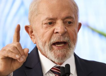 vitoria-de-kamala-harris-e-mais-segura-para-a-democracia,-diz-lula