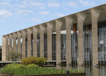 itamaraty-cita-“tom-ofensivo”-em-manifestacoes-de-venezuelanos