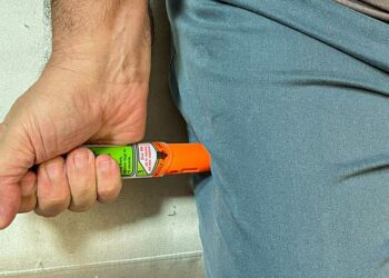 alergia-grave:-pesquisadores-criam-1a-caneta-de-adrenalina-brasileira