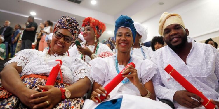 baianas-de-acaraje-e-de-receptivo-recebem-certificado-de-capacitacao-do-governo-do-estado