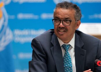 diretor-da-oms-tem-alta-de-hospital-no-rio,-onde-passou-a-noite