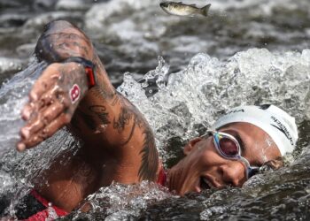 ana-marcela-cunha-e-heptacampea-do-circuito-mundial-de-aguas-abertas