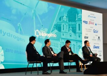 forum-internacional-destaca-bahia-como-polo-estrategico-para-geracao-de-hidrogenio-verde