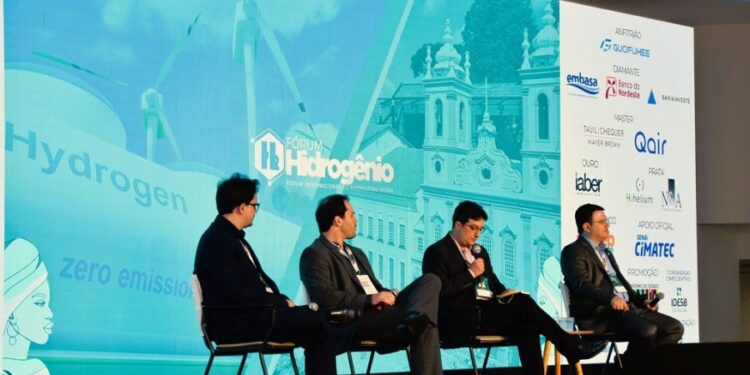 forum-internacional-destaca-bahia-como-polo-estrategico-para-geracao-de-hidrogenio-verde