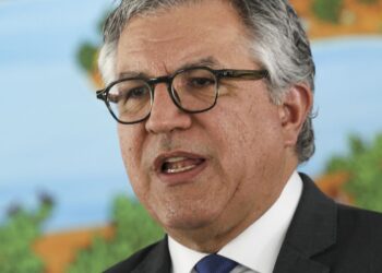 padilha-diz-que-internacao-de-lula-nao-atrasara-votacoes-no-congresso