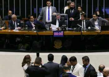 em-semana-da-seguranca,-camara-aprova-novo-tipo-de-prisao-em-flagrante