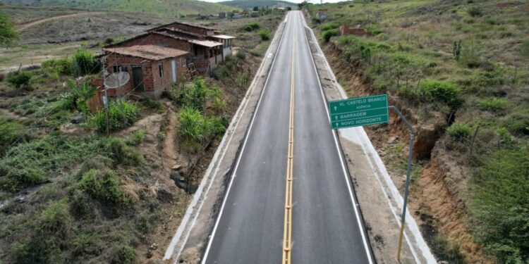 em-itaquara,-estado-alcanca-a-marca-de-730-quilometros-de-estradas-ligando-distritos