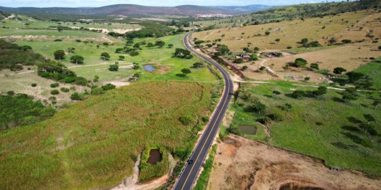 governador-entrega-pavimentacao,-infraestrutura-urbana-e-obras-de-desenvolvimento-em-itaquara