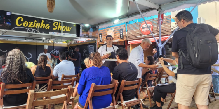 cultura-e-gastronomia-atraem-milhares-de-visitantes-a-costa-dos-coqueiros