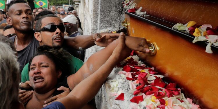 viuva-de-evaldo-rosa:-“257-tiros-nao-sao-legitima-defesa”