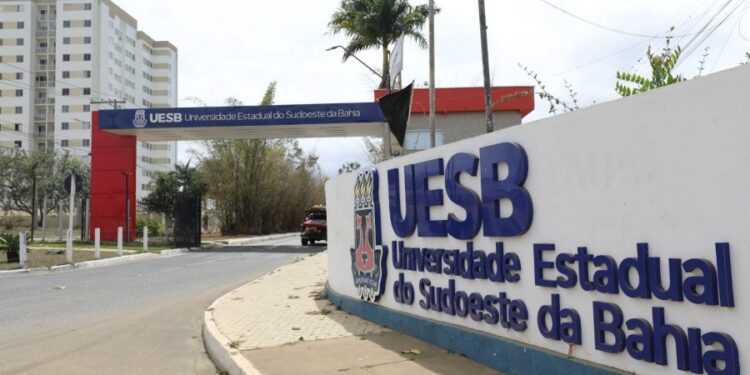 universidade-do-sudoeste-realiza-selecao-reda-para-tecnicos-de-nivel-medio-e-superior