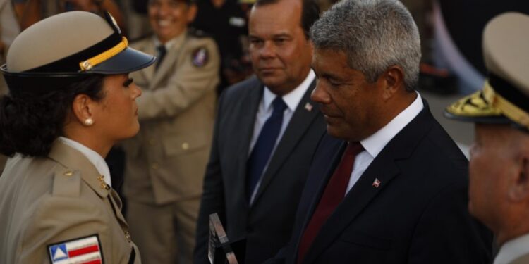 policia-militar-forma-1643-novos-soldados-na-bahia;-976-em-salvador