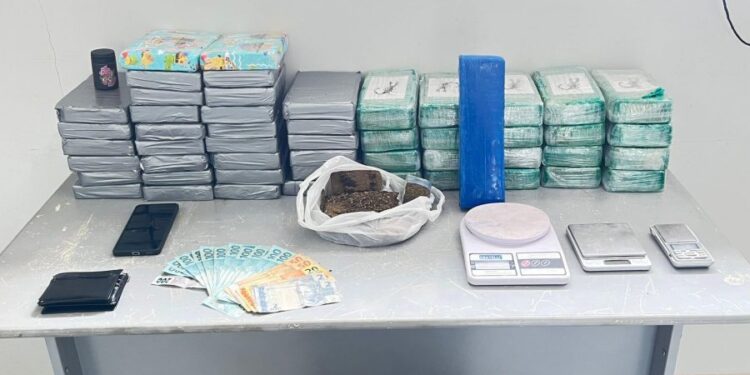 policia-militar-retira-de-circulacao-quase-54-kg-de-drogas-em-luis-eduardo-magalhaes