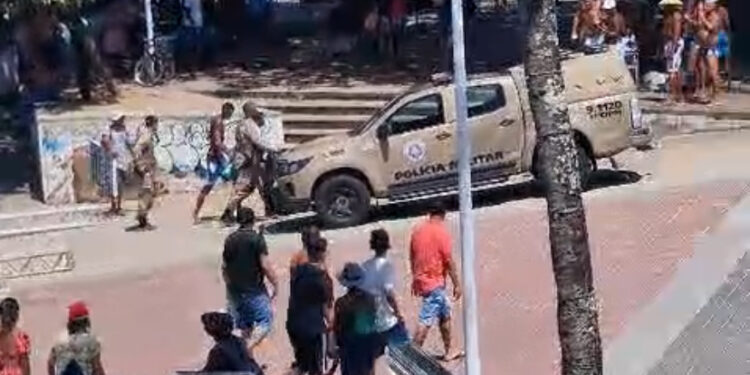 Perseguição Policial assusta turistas no Porto da Barra