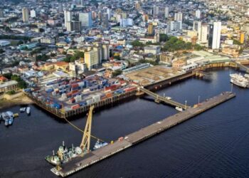 amazonas:-construcao-de-27-balsas-graneleiras-deve-favorecer-exportacao-de-graos