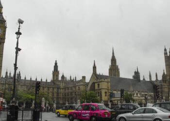 reino-unido-comeca-a-cobrar-por-autorizacao-de-viagem-para-brasileiros