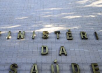 saude-orienta-sobre-uso-de-medicamento-que-trata-hiv-multirresistente