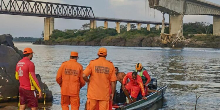 queda-da-ponte-sobre-rio-tocantins:-mergulhadores-retomam-buscas-por-desaparecidos