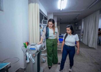 prefeita-debora-visita-unidades-de-saude-e-toma-medida-drastica