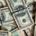 dolar-fecha-ultimo-pregao-em-alta-de-1%,-com-divulgacao-de-dados-de-empregos-nos-eua