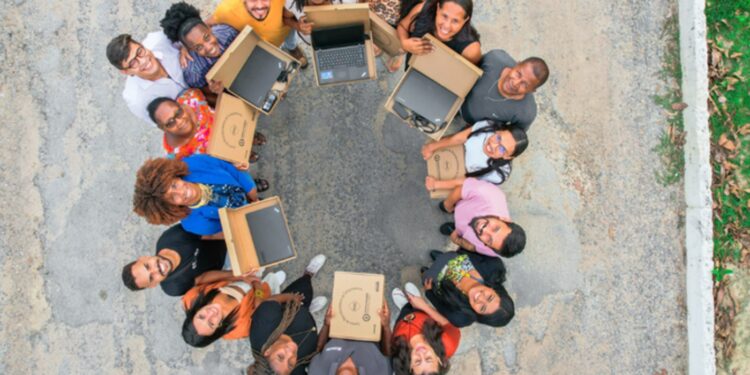 inclusao-digital:-programa-‘computadores-para-inclusao’-registra-maior-doacao-da-historia-em-2024