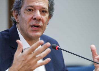 haddad-desmente-fake-news-sobre-taxa-para-veiculos-com-mais-de-20-anos