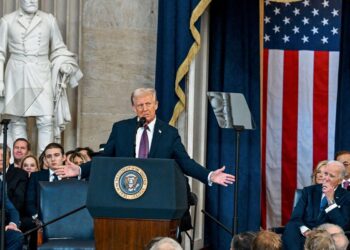 trump-reitera-combate-a-imigracao-ilegal-e-fala-em-“era-de-ouro”